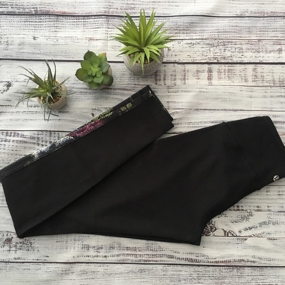 Lululemon Wunderunder Floral NWOT - Picture 8 of 8